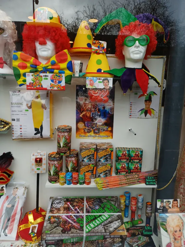 La Boite A Rire Articles De Fetes Rennes Offres Du Moment 3