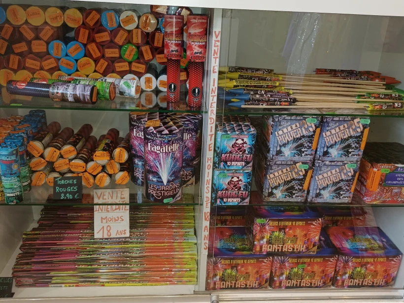 La Boite A Rire Articles De Fetes Rennes 20260401 170546 1